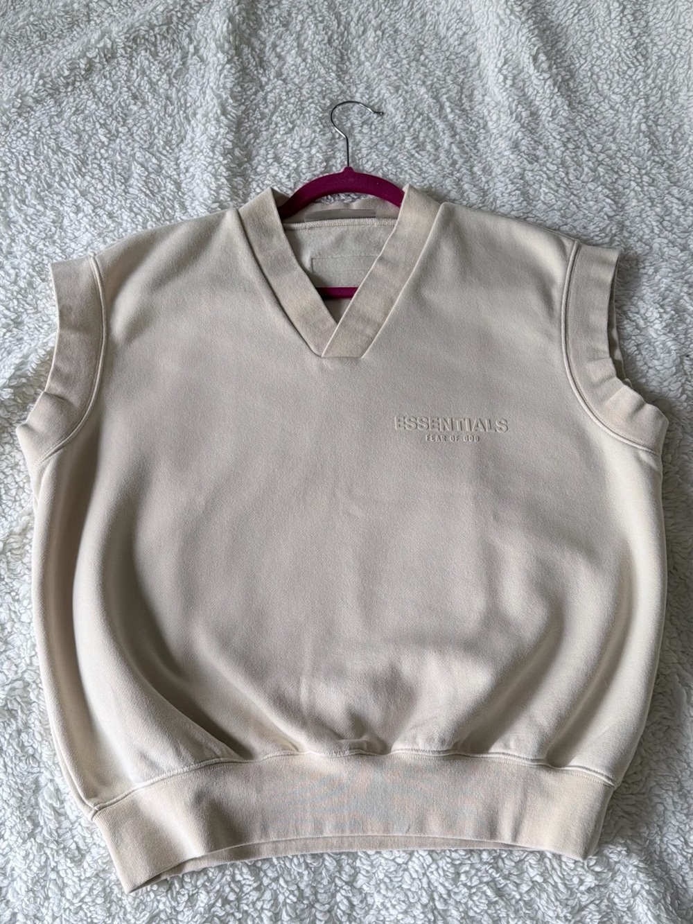Essentials Cream V-Neck Sleeveless Sweatshirt